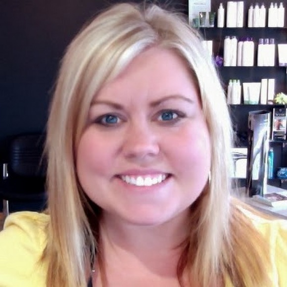 Meet your Posher, Brooke - Picture 1 of 1